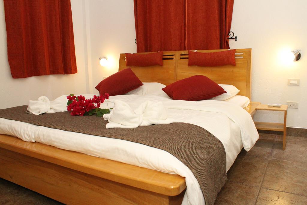 Alona'S Coral Garden Resort (Adults Only) Panglao Exterior photo