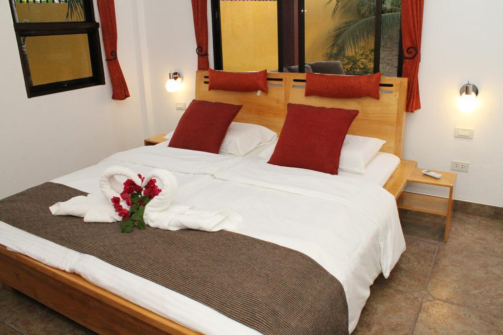 Alona'S Coral Garden Resort (Adults Only) Panglao Exterior photo