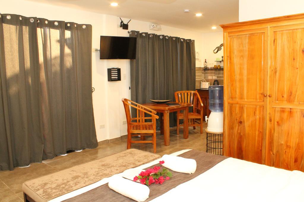 Alona'S Coral Garden Resort (Adults Only) Panglao Exterior photo